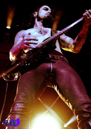 DAVE NAVARRO - GUITAR JANE'S ADDICTION LIVE @ ROCKSTAR UPROAR FE